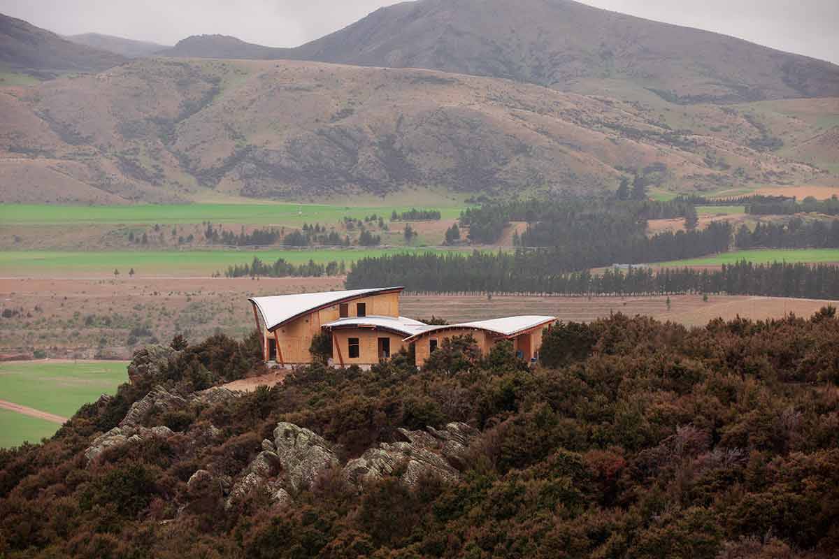 Grand Designs Straw House